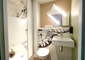 Bathroom - Ibis Budget Auxerre Centre (Auxerre)