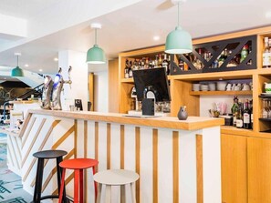 Bar (en el alojamiento)