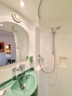Bathroom - Fasthotel Orleans Sud (Orléans)