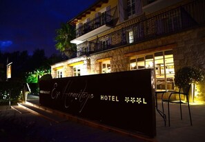 Exterior detail - Hotel Eze Hermitage (Èze)