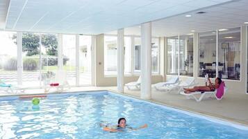 Piscina interna, piscina externa