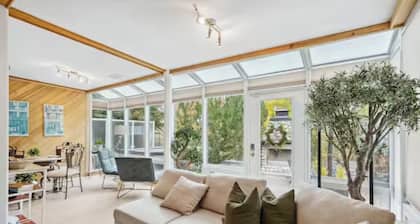 2 Suites, 6 Beds +Sofa Bed | Sauna|Sleeps 14