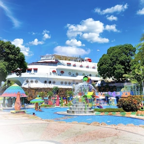 Pool - Kapal Garden Hotel (Malang)