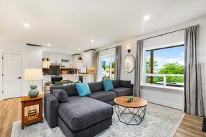 Apartment | Living area - Cedar Hollow House  (Blaine)