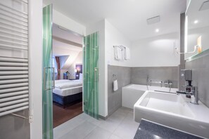 Bathroom - Ringhotel Waldhotel Heiligenhaus (Heiligenhaus)