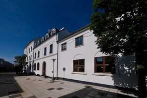 Exterior - Hotel Phnix Brnderslev (Bronderslev)