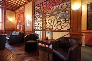 Interior - Hotel du Dauphin (L'Aigle)