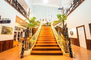 Interior - Madang Resort Hotel (Madang)