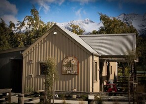 Exterior - The Headwaters Eco Lodge (Glenorchy)