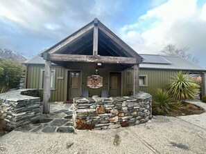 Exterior - The Headwaters Eco Lodge (Glenorchy)