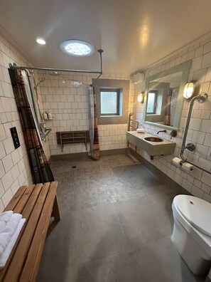 Bathroom - The Headwaters Eco Lodge (Glenorchy)