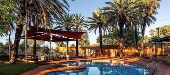 Seasons Hotel Newman
