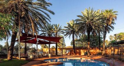 Seasons Hotel Newman
