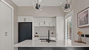 Private kitchen - The Sebel Creswick Forest Resort (Creswick)