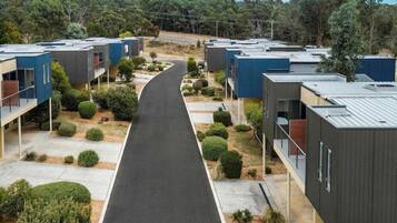 المنطقة المحيطة بالمنشأة