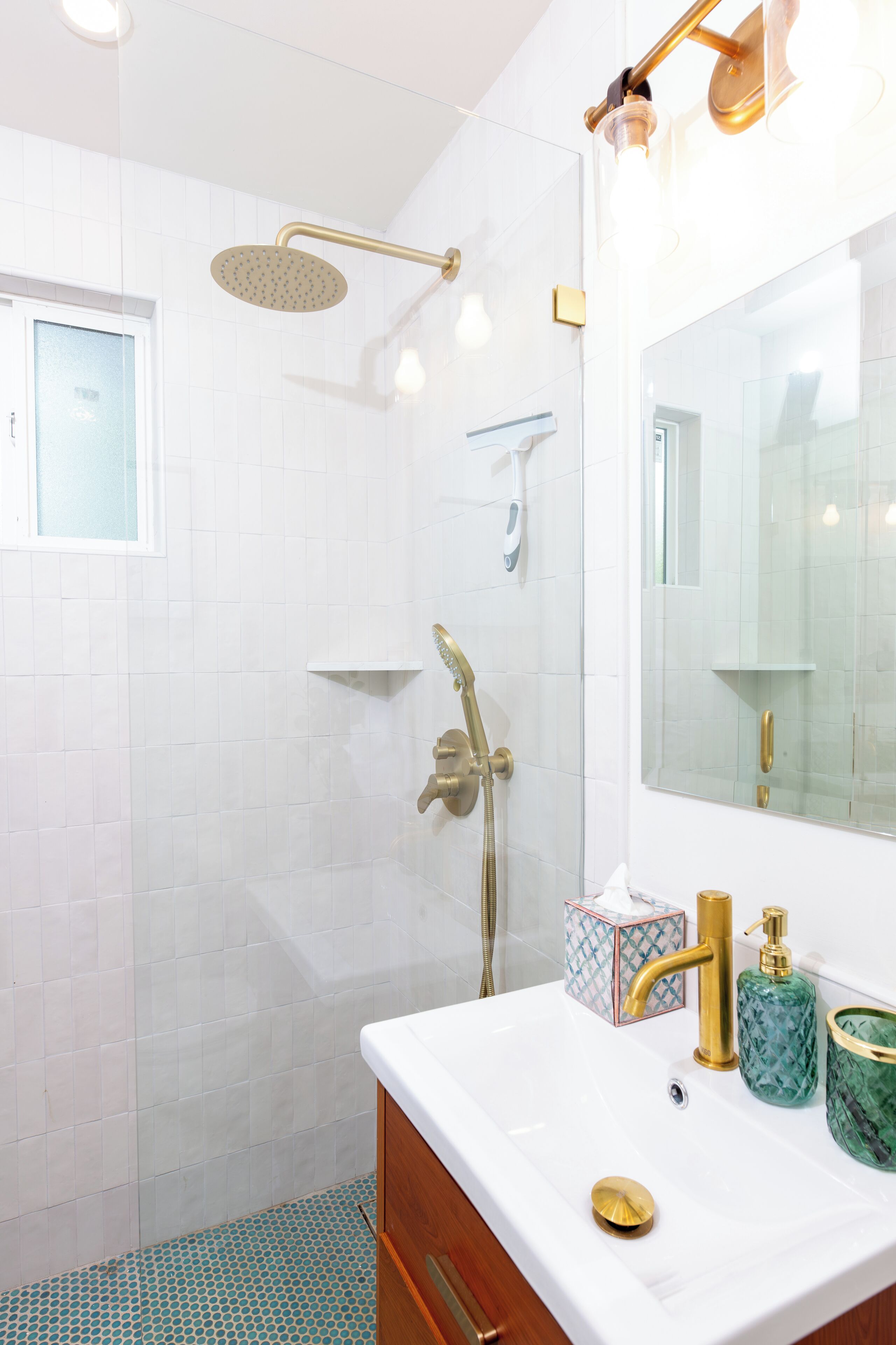 淋浴設備、風筒、提供毛巾、番梘