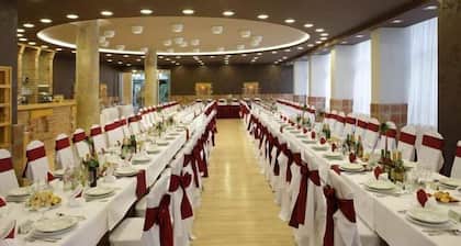 Laterum Conference And Wellness