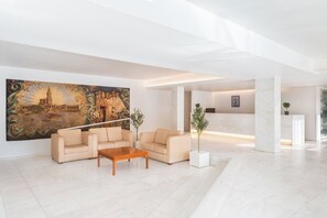 Lobby - Tres Pastorinhos (Ourem)