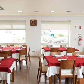 Dining - Residencial Miramar (Marinha Grande)