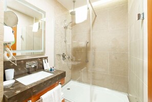 Bathroom - Legend Hotel Batumi (Batumi)
