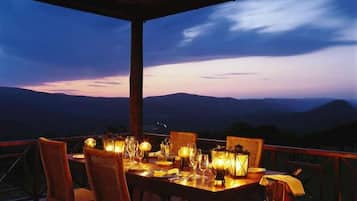 Outdoor dining