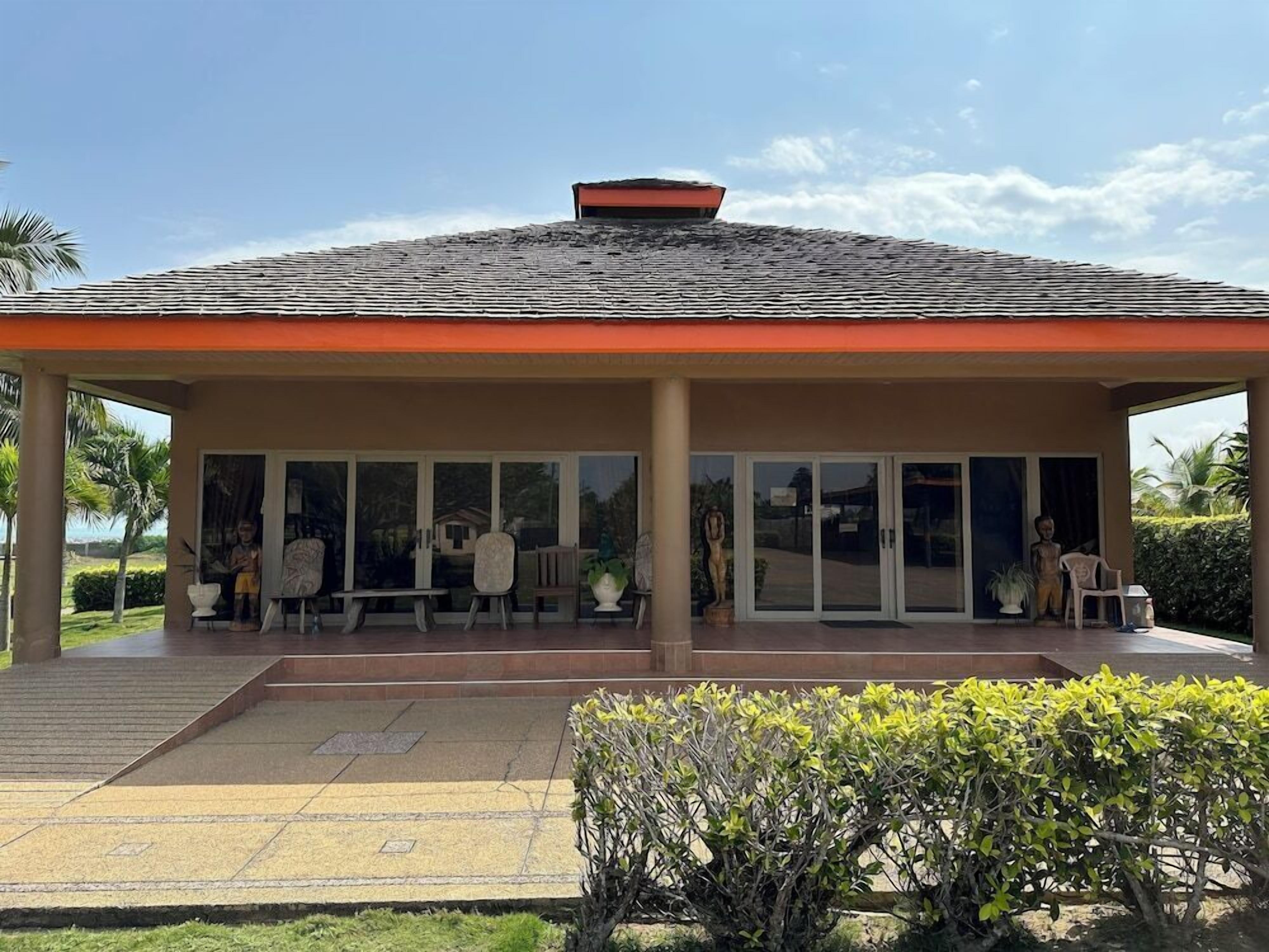 المنشأة من الخارج