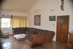 Living area - Elmina Bay Resort (Elmina)