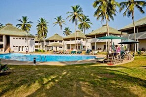 Pool - Elmina Bay Resort (Elmina)