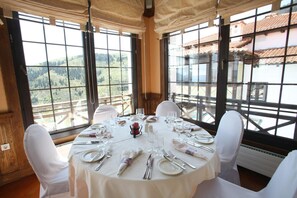 Dining - Montana Hotel Spa (Karpenisi)