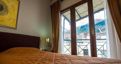 City Hotel Apollonion