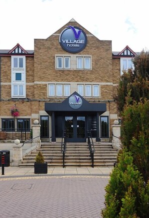 Exterior - Village Birmingham Dudley - Hotel & Leisure Club (Dudley)