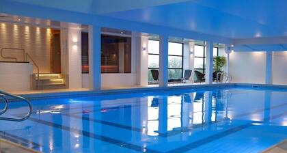 Wrightington Hotel And Country Club