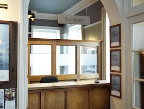 Lobby - Manor (Yeovil)