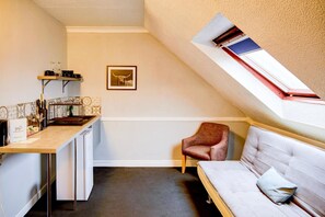 Interior - The Warwick Hotel by Colombo Edition (Kenilworth)