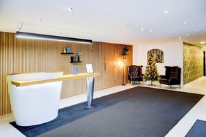 Lobby - The Warwick Hotel by Colombo Edition (Kenilworth)