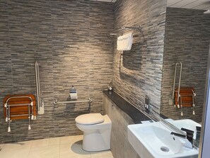 Bathroom - Craigiebield House Hotel (Penicuik)