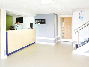 Lobby - Ibis Budget Warrington Lymm Services (Lymm)