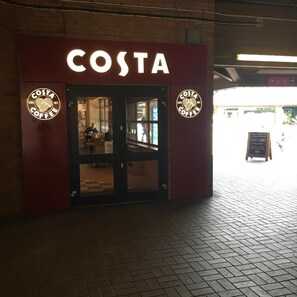 Exterior detail - Ibis Budget Warrington Lymm Services (Lymm)