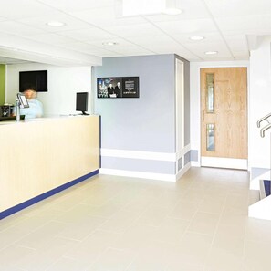 Lobby - Ibis Budget Warrington Lymm Services (Lymm)
