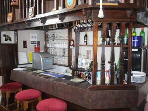 Bar (on property) - Spring Garden Guest House (Gosport)