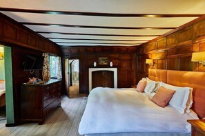 Room - Ockenden Manor Hotel And Spa (Haywards Heath)