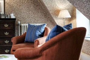 Living area - THE BAY Tree (Burford)