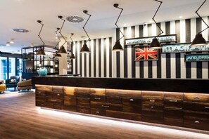Lobby - Motel One (Newcastle-upon-Tyne)
