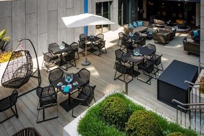 Outdoor dining - Motel One (Newcastle-upon-Tyne)