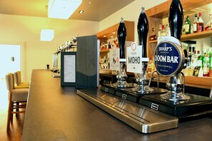 Bar (on property) - Cliff Hotel And Spa (Cardigan)