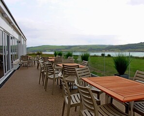 Outdoor dining - Cliff Hotel And Spa (Cardigan)
