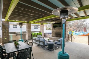 Outdoor dining - Midtown Mod Spa Oasis (Tulsa)