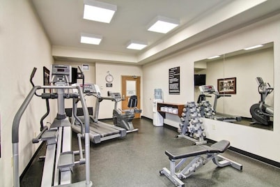 Weyburn Canalta Hotel