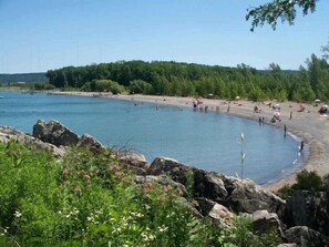 Beach - Casablanca Winery Inn (Grimsby)