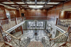 Interior - Casablanca Winery Inn (Grimsby)